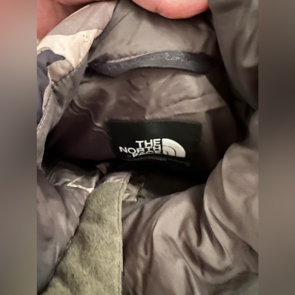 Women’s north face camo jacket - Picture 2 of 4